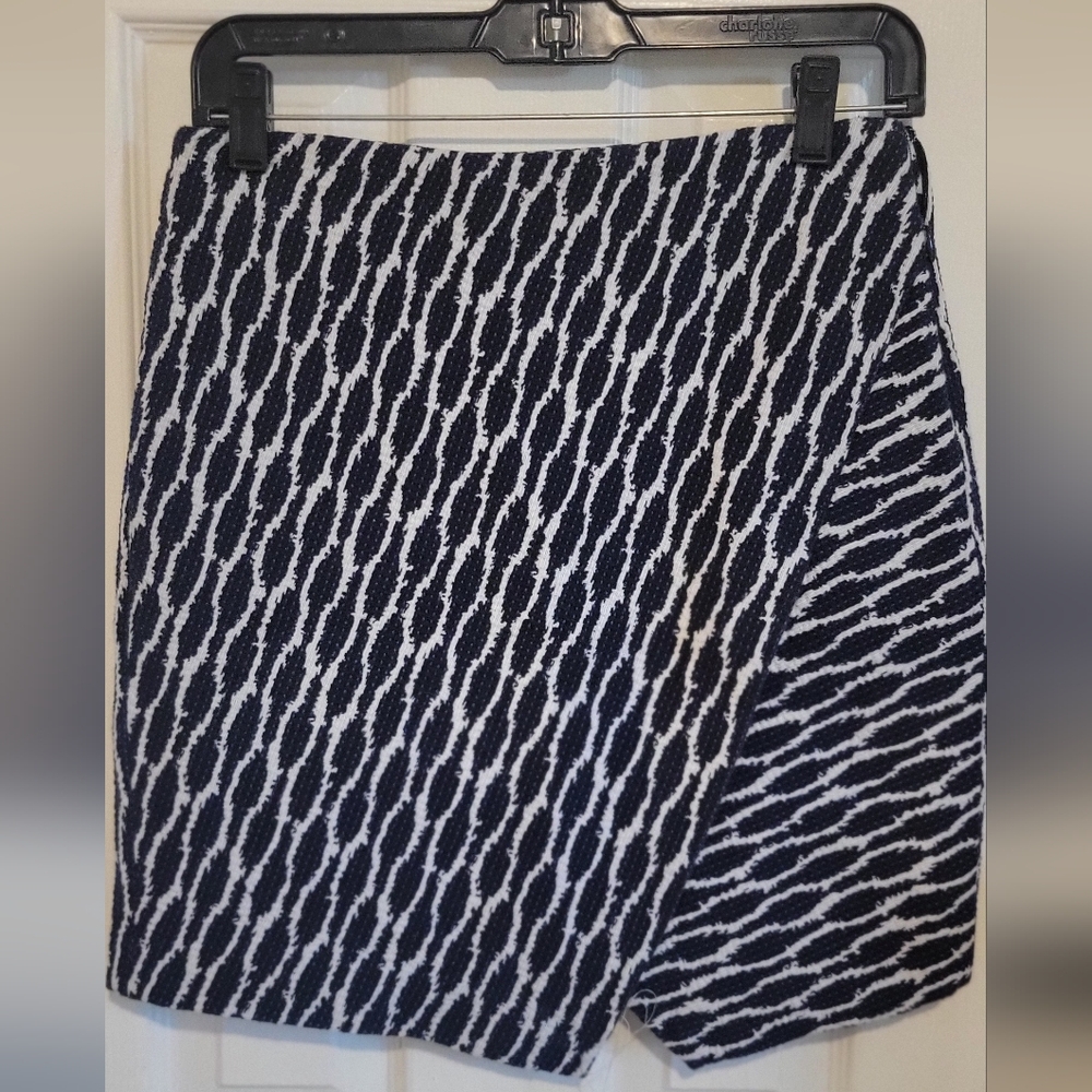 LOFT Navy and White Textured Skirt